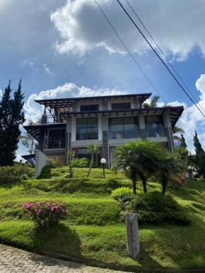 New Edelweiss Villa at Villa Istana Bunga